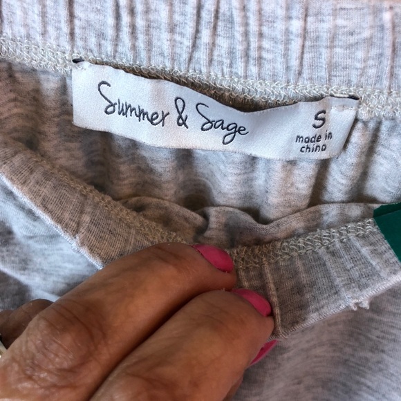 🛍 Side Ruched Summer & Sage Gray Skirt - Picture 3 of 5